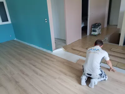 Pose de parquet flottant sur sous-couche phonique